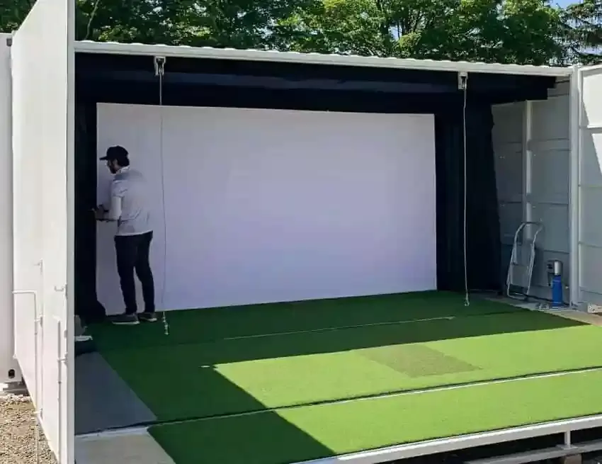 Outdoor golf simulator