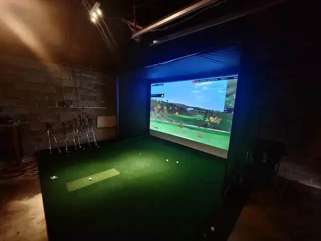 golf simulator spot light